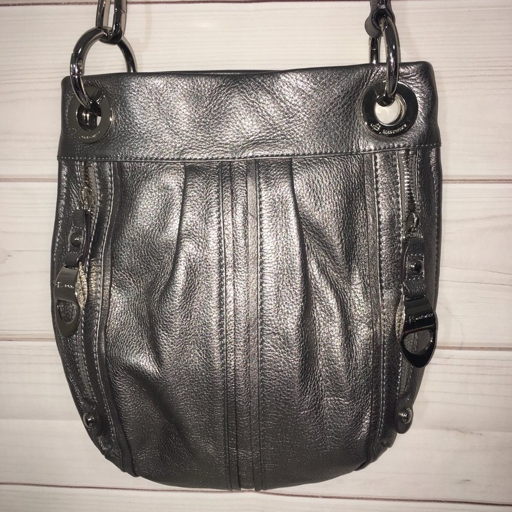 B. Makowsky Silver Leather Leopard Crossbody Bag
